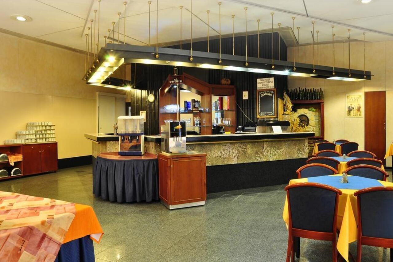 Olympik Congress Hotel - Prague — Photos 1